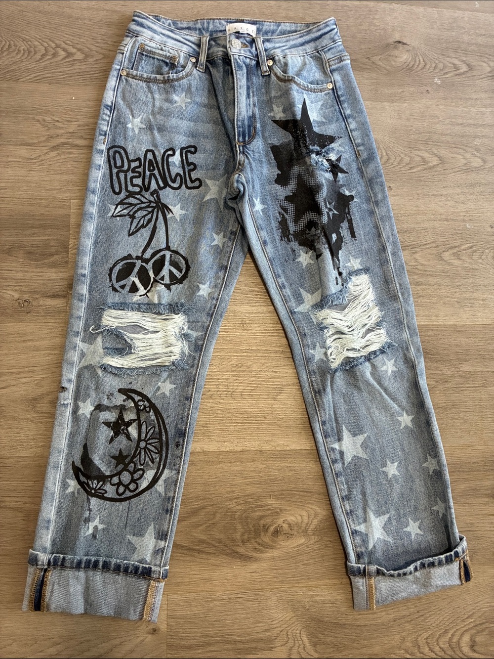 NWOT Saige Light Blue Straight Leg Jeans with Star & Peace Graphics